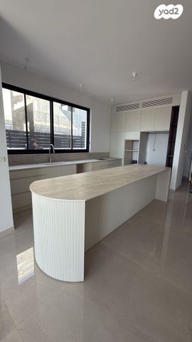 בית פרטי/ קוטג', נווה ים, גבעת אולגה, חדרה