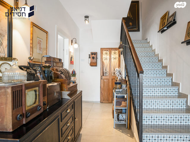 גג/ פנטהאוז, גבעת התחמושת, קרית שרת מערב, חולון