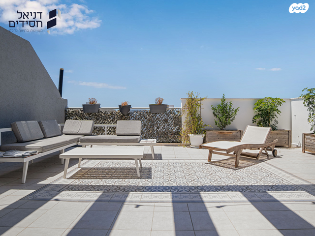 גג/ פנטהאוז, גבעת התחמושת, קרית שרת מערב, חולון