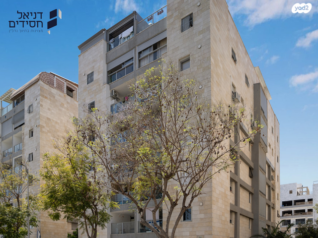 גג/ פנטהאוז, גבעת התחמושת, קרית שרת מערב, חולון