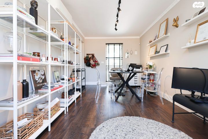 דו משפחתי, שבט דן, שאר העיר, קדימה צורן