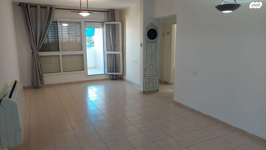 דירה, רמות יצחק, נשר