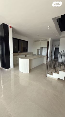 בית פרטי/ קוטג', נווה ים, גבעת אולגה, חדרה