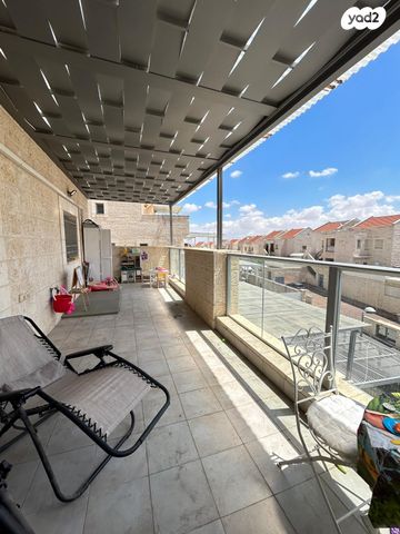 דירה, מאיר וייס, פסגת זאב, ירושלים