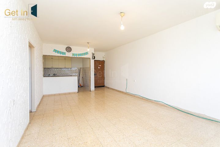 דירה, דרך צרפת 57, קרית שפרינצק, חיפה