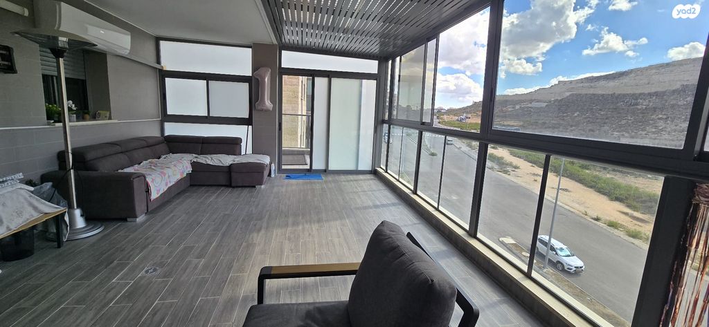 דירה, נחל דן, רמת נבון . הר כרמי, כרמיאל