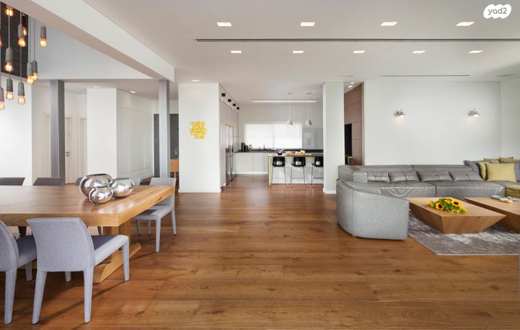 בית פרטי/ קוטג', האירוסים, קדימה צורן