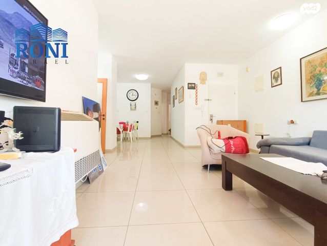 דירה, כצנלסון, רמת יוסף, בת ים