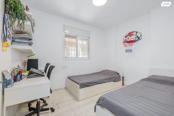 דירה, מרדכי גור, רמת פולג, נתניה