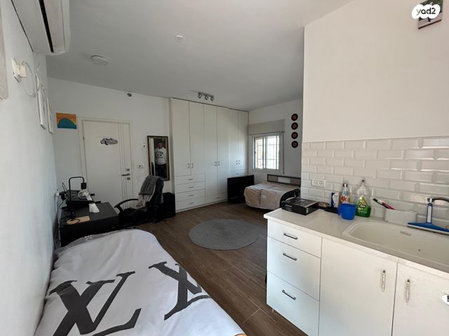 דירת גן, חיל המודיעין, פסגת זאב, ירושלים