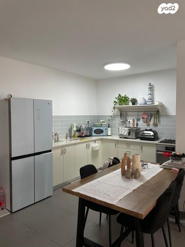 דירה, שדרות מייק ברנט 1, חיפה