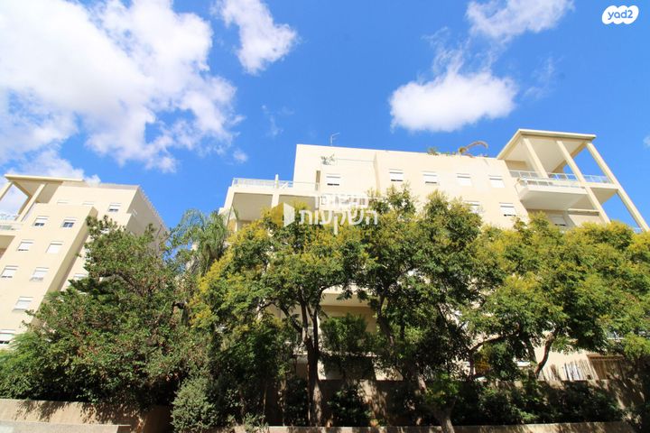 דירת גן, מרכז, כפר סבא