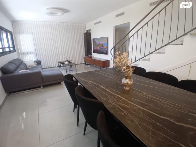 גג/ פנטהאוז