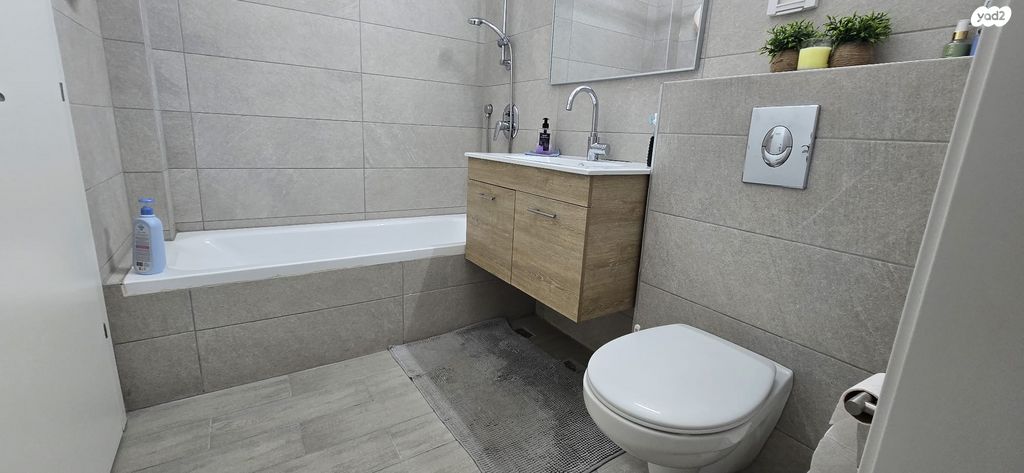 דירה, נחל דן, רמת נבון . הר כרמי, כרמיאל