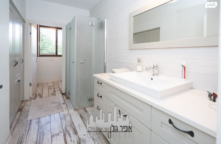 דירה, הרצליה