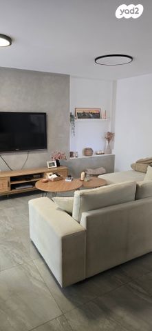 דירה, ארלוזורוב 17, נווה עובד, יהוד מונוסון