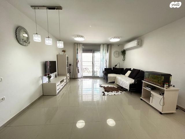 דירה, מאיר וייס, פסגת זאב, ירושלים