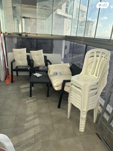 דירה, החותרים, טירת כרמל