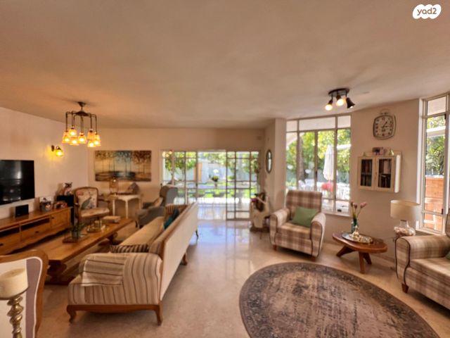 בית פרטי/ קוטג', נחל ים, נווה דקלים, ראשון לציון