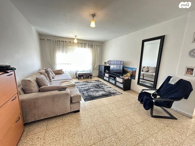 דירה, שדרות משה דיין, פסגת זאב, ירושלים