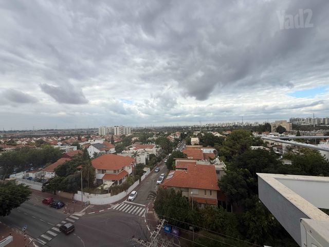 גג/ פנטהאוז, רמז, מערב ותיק, ראשון לציון