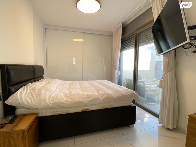 גג/ פנטהאוז, ליאון בלום, מרכז, קרית עבודה, חולון