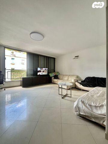 גג/ פנטהאוז, הפטמן, שכונת יהלום, מרכז העיר ב, רמת גן