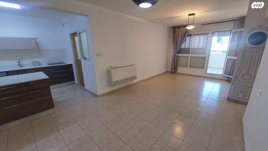 דירה, רמות יצחק, נשר