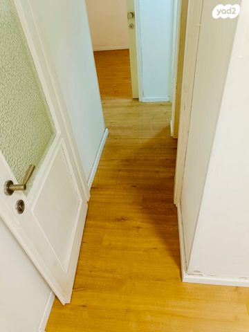 דירה, יחזקאל דנין 31, לב העיר, בת ים