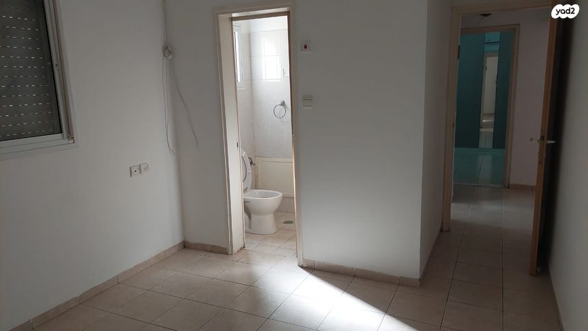 דירה, רמות יצחק, נשר