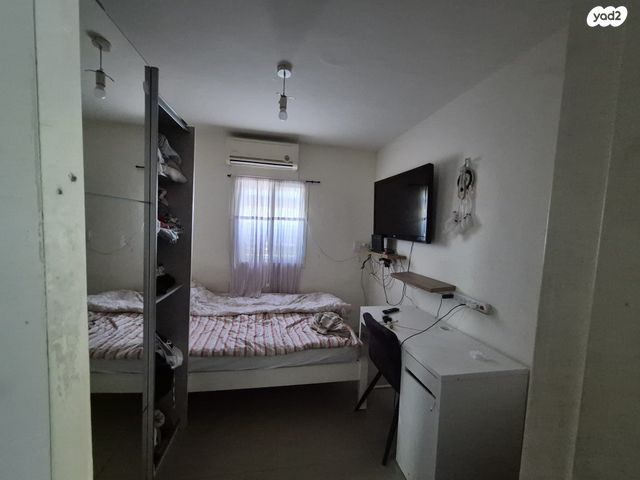 דירה, לוי אשכול, כפר סבא