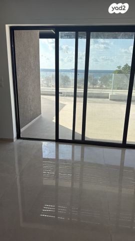 בית פרטי/ קוטג', נווה ים, גבעת אולגה, חדרה