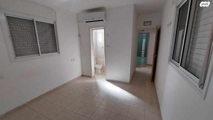 דירה, רמות יצחק, נשר