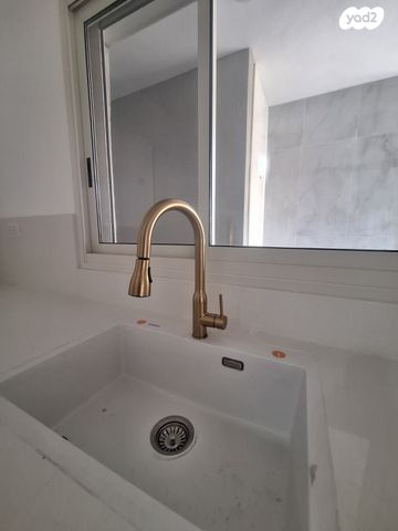 גג/ פנטהאוז, קרית טבעון