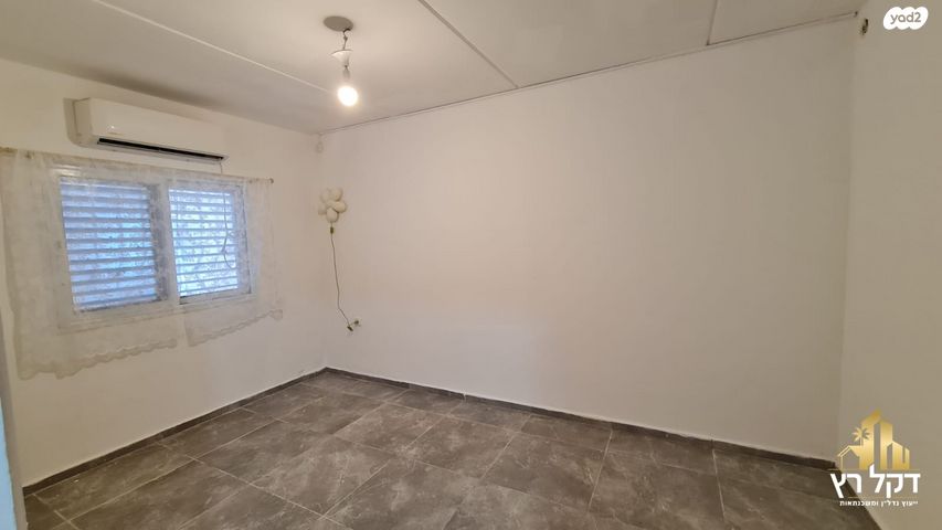 דירה, יהודה בורלא, עכו