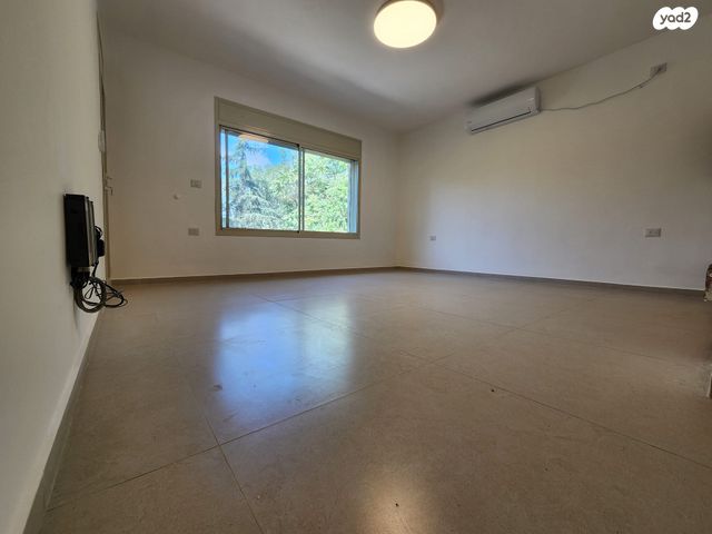 דו משפחתי, המתנחלים בהר, רמת מוצא, ירושלים