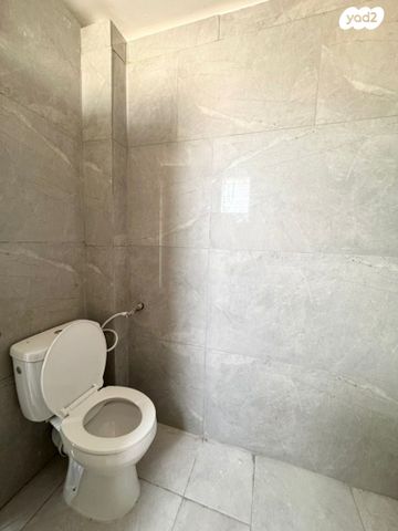 דירה, הרמב"ן 14, חדרה