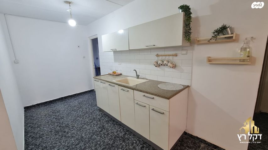 דירה, יהודה בורלא, עכו