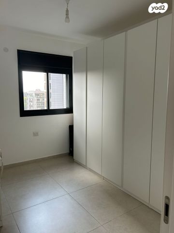 דירה, השיקמה, קיראון, קרית אונו