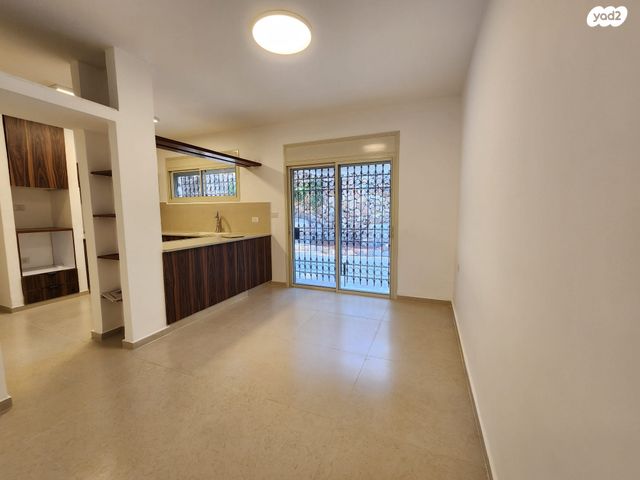 דו משפחתי, המתנחלים בהר, רמת מוצא, ירושלים