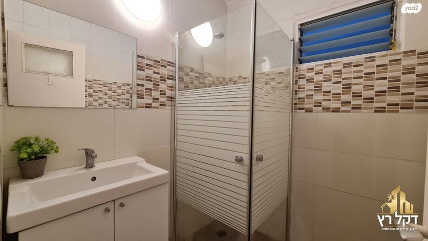 דירה, יהודה בורלא, עכו