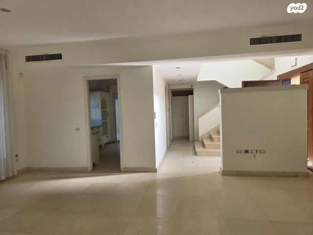 בית פרטי/ קוטג', האלה, נוף ים, הרצליה