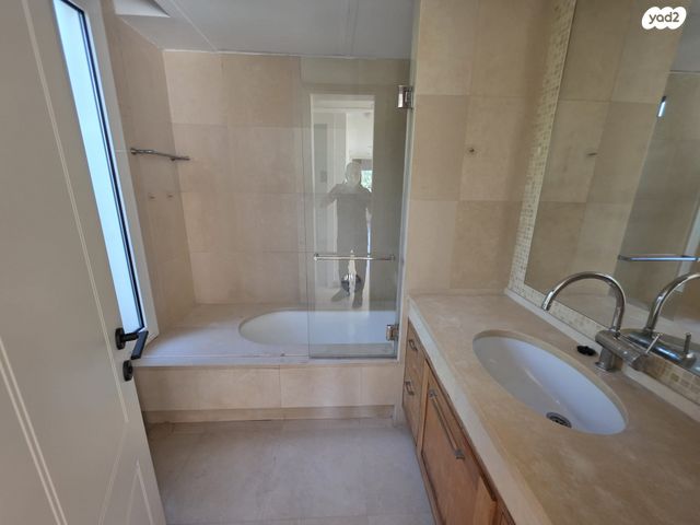 בית פרטי/ קוטג', האלה, נוף ים, הרצליה