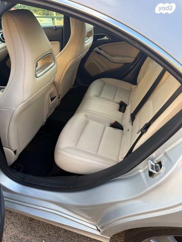 מודעת רכב מרצדס-בנץ CLA