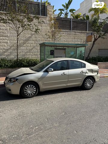 מודעת רכב מאזדה 3
