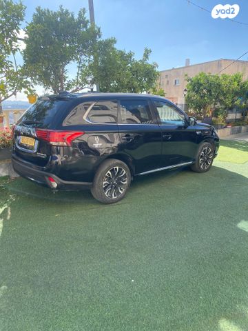 מיצובישי אאוטלנדר