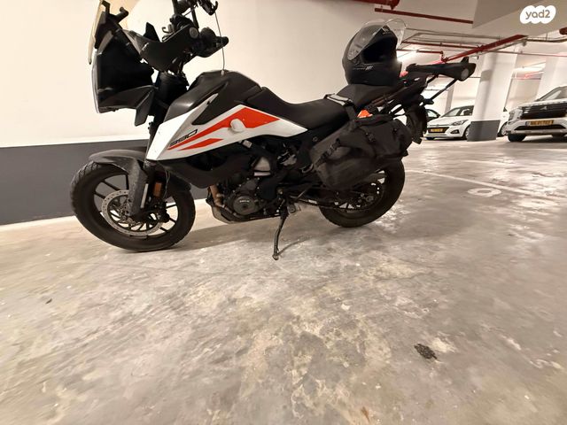 KTM Adventure 390