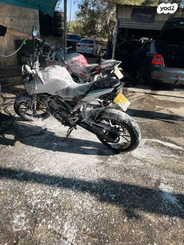 הונדה CB125R