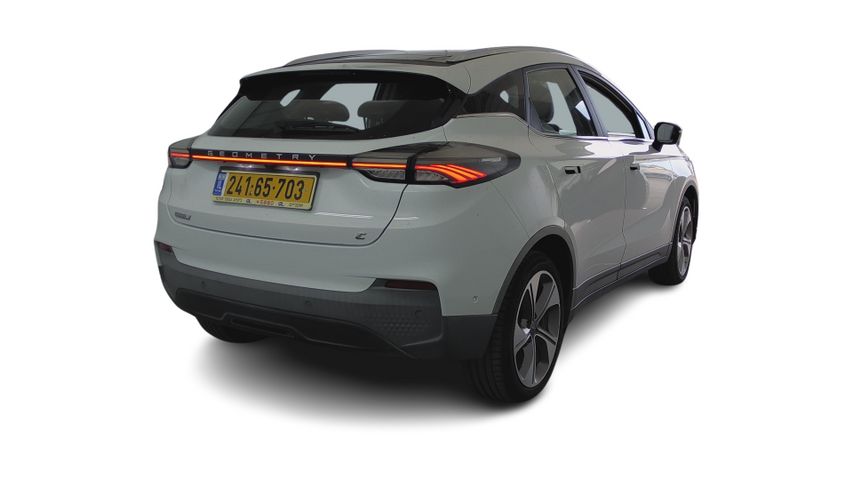 ג׳ילי Geometry C