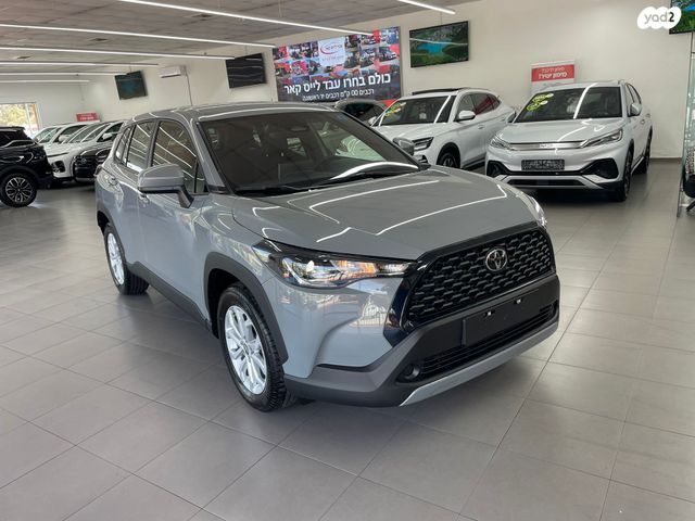 מודעת רכב טויוטה קורולה קרוס